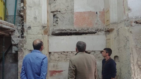 Encuentran criptas del siglo XVIII y el altar mayor, los arcos laterales y la bóveda de la capilla de los condes de Torrellano en la Iglesia de la Mer