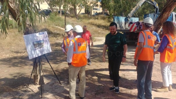 Comienzan las obras en la ladera del río para llevar agua regenerada al Palmeral