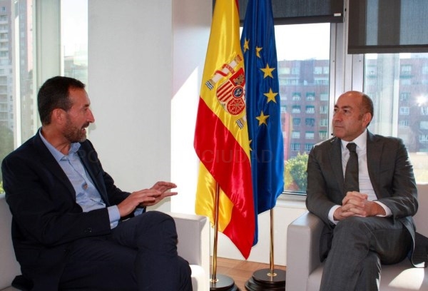 El alcalde consigue el compromiso del SEPES para culminar la urbanización del entorno de IFA