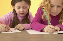 Talleres para niños. Jueves ¡A jugar! La pluma del escritor