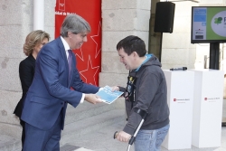 La Comunidad presenta una guía para acercar la Justicia a discapacitados
