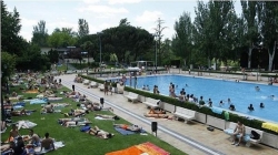 Las piscinas de verano abrirán tres semanas más esta temporada