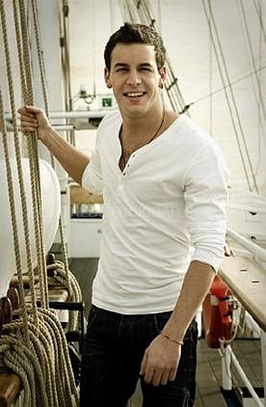 Mario Casas: "Hago mal en fumar pero, por lo demás, soy una persona muy sana