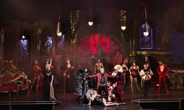 El Circo de los Horrores presenta CABARET MALDITO