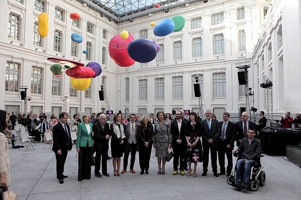 S.M. la Reina Doña Sofía inaugura la exposición “From Bubble”