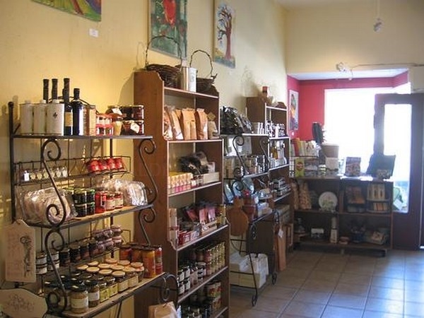 Las ventas del comercio minorista crecen el 5,5%, 1,1 puntos más que la media nacional