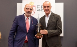El alcalde de Sevilla visita el Libro Genealógico y el laboratorio genético del Pura Raza Española