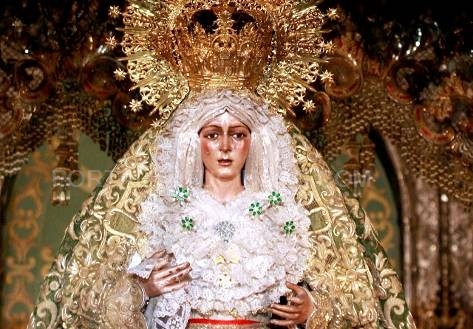 La Macarena sacará el manto de la coronación para la beatificación de Madre María de la Purísima