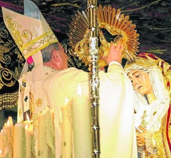 Una ceremonia solemne y brillante