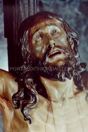 El Cachorro recorrió Triana en Vía Crucis