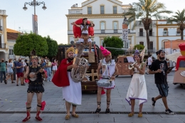 Pasacalles ‘Discípulos de Ícaro. El Musical’
