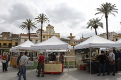 Veinticuatro expositores de Gastro Mérida ocuparán la Plaza de España hasta las 9 de la noche