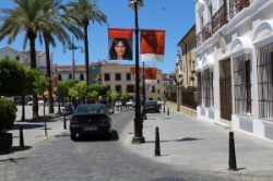 La Plaza de España se corta al tráfico hoy y mañana  por obras de reparación de adoquines