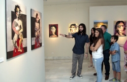 La colección de retratos Rastros, de Javier Lozano Martín, nueva exposición de la sala Vaquero Poblador