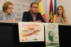 El alcalde y la asociación de familiares de alzheimer trabajarán para que la ciudad disponga de un centro de día