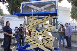 El cementerio se prepara para acoger a miles de visitantes con motivo del Día de los Difuntos