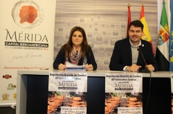 Degustación popular gratuita de cordero IGP de Extremadura asado al carbón de encina.