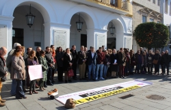 Las mujeres exigen un cambio de actitud al gobierno respecto a la violencia machista.