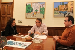 El alcalde recibe a la secretaria técnica de drogodependencias del SES