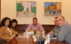 El Ayuntamiento y el SES coordinarán recursos y estrategias para tratar las adicciones del alcohol, juegos y apuestas