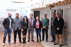 La Junta entrega a Cruz Roja las llaves del Centro de Refugiados de Mérida