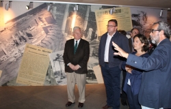 La exposición ‘Arrecifes del tiempo’ muestra la incidencia del tiempo sobre los monumentos.
