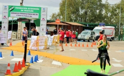 Más de 100 triatletas se darán cita este próximo domingo en Orellana