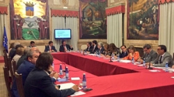 Los presidente provinciales, reunidos en Castellón, exigen revisar la tasa de reposición en las administraciones locales.