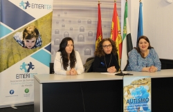 El Templo de Diana se iluminará de azul el domingo para celebrar la II Fiesta del Autismo.