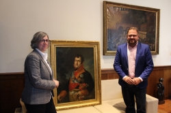 El alcalde de Mérida ha recepcionado en la alcaldía, el cuadro restaurado de Vicente López retrato de Fernando VII,