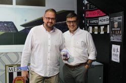 El Ayuntamiento acuerda con el Mérida A.D. el patrocinio de sus equipaciones bajo la marca ‘Mérida, Patrimonio de la Humanidad’.