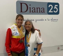 La piragüista emeritense Estefanía Fernández está ya en  Bucarest (Rumania) para competir en el Campeonato del Mundo de piragüismo.