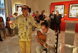 Gene García reivindica el cante gitano a través de sus pinturas.