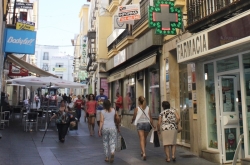 El alcalde anima a los vecinos a apostar por el comercio y la hostelería local si pasamos a Fase I