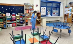 Continúan las tareas de desinfección de los centros escolares de la ciudad
