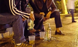 El Ayuntamiento recuerda que está totalmente prohibido beber en la calle