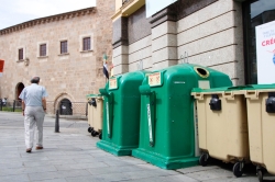 La basura deberá depositarse en los contenedores a partir de las 22 horas desde el 12 de julio