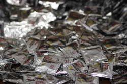 El ayuntamiento comienza el reparto de los geles monodosis de hidroalcohol a las empresas de hostelería