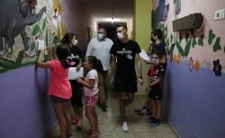 Osuna visita el campamento urbano