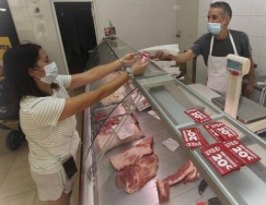 Casi treinta comercios agotan los bonos de 20 euros en quince días