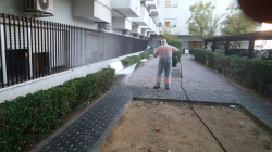El Ayuntamiento intensifica las tareas de desinfección de calles, parques y centros como la Residencia El Prado