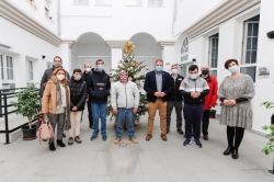 Los talleres de carpintería y cerámica de Plena Inclusión Mérida lanzan su campaña de adornos navideños