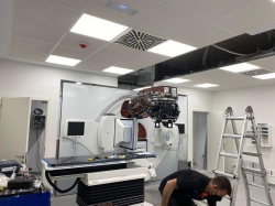 El SES comienza la instalación del acelerador lineal del Hospital de Mérida