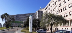 El hospital libera la quinta planta y reduce a dos las áreas covid