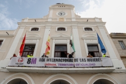 El ayuntamiento se suma a la reivindicación del 8 M y apuesta por la ruptura de la brecha salarial