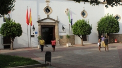 Los hoteles salvan el verano