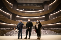 El Teatro María Luisa encara su recta final con la habilitación de los accesos por Almendralejo y Torre Albarrana y la instalación del equipamiento té