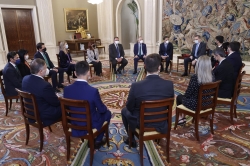 El Rey recibe en audiencia al alcalde de Mérida y al resto de alcaldes del Grupo de Ciudades Patrimonio de la Humanidad de España
