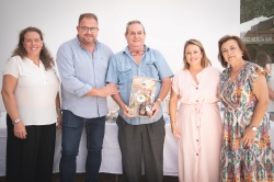 El alcalde anuncia en el Hogar de Mayores de la Zona Sur un encuentro local entre todos los centros de mayores de la ciudad donde participarán más de