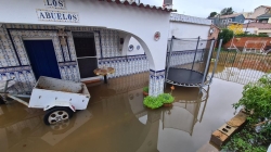 La lluvia derriba parte de un tejado en el convento de las Concepcionistas de Mérida